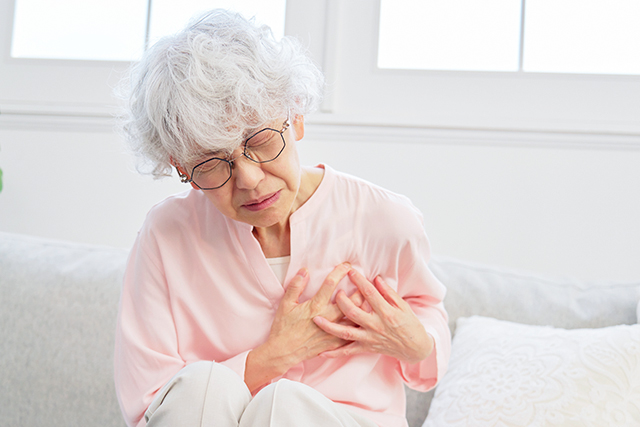 胸が痛い・背中が痛い